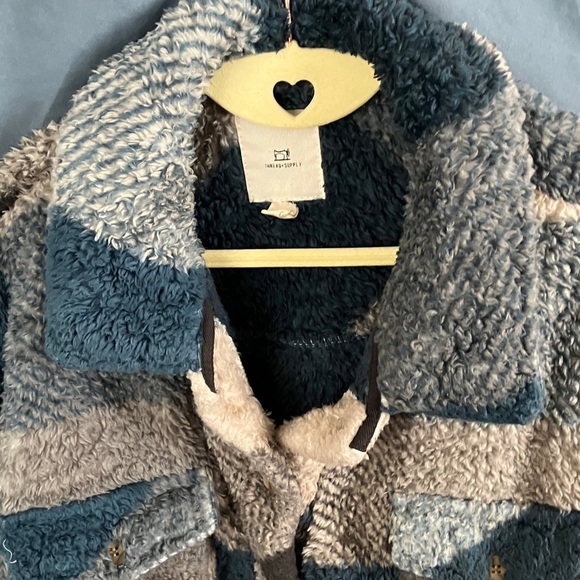 Thread+Supply: Blue & Beige Plaid Sherpa Jacket- L - Picture 5 of 15